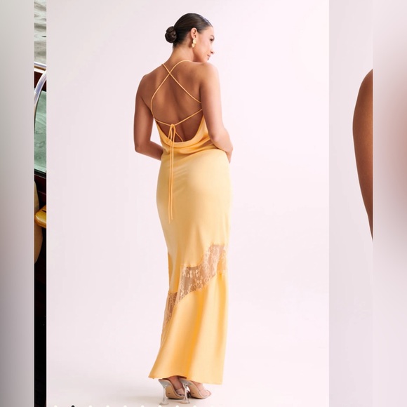 Meshki Chandra dress. Never worn with the tag on. Sold out online.Size:XXS - Picture 4 of 8